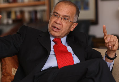 Gómez Méndez entra a jugar en el pleito del edificio de la Contraloría