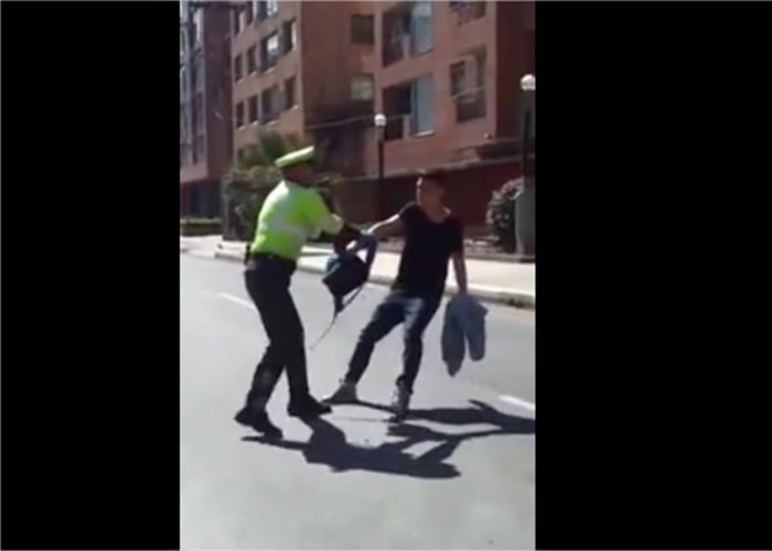 Video: siguen los abusos de la policía en Bogotá