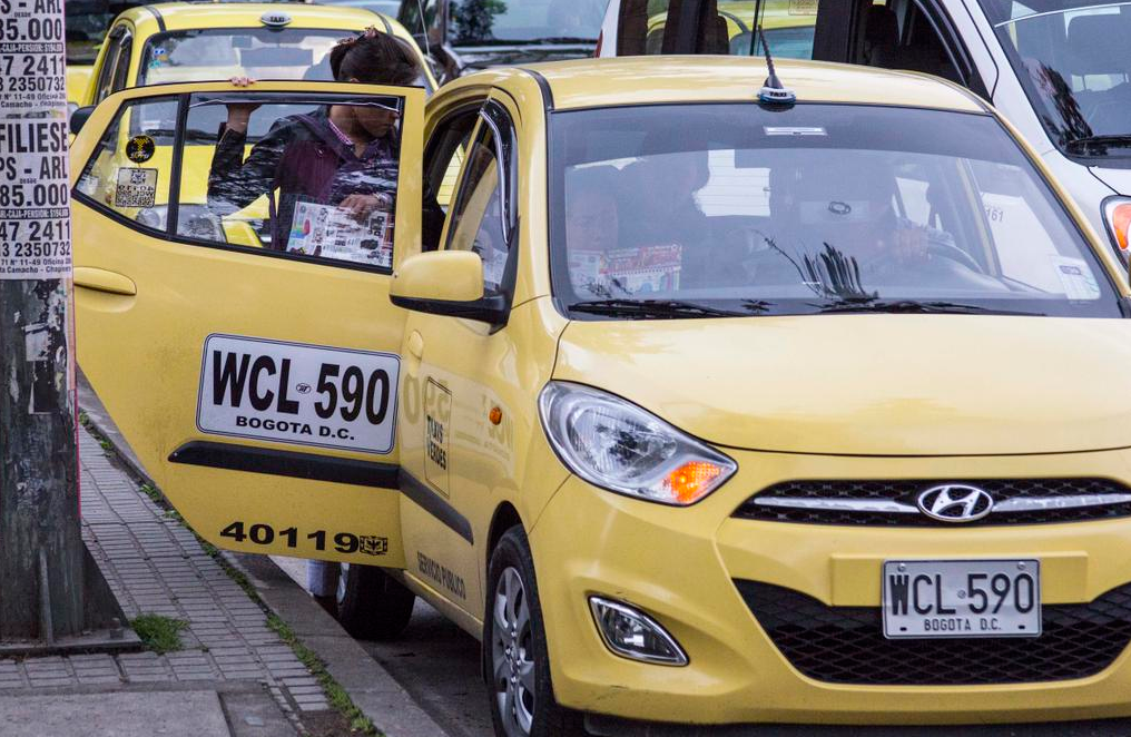 Día sin taxi pasó sin pena ni gloria en Bogotá