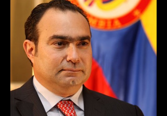 ¡Renuncie magistrado Pretelt!