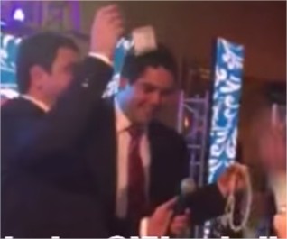 El hijo de Maduro bailando entre dólares