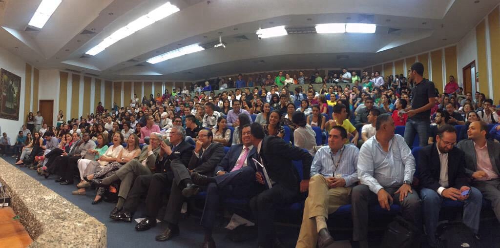 Realidades del foro con Uribe en la Javeriana Cali
