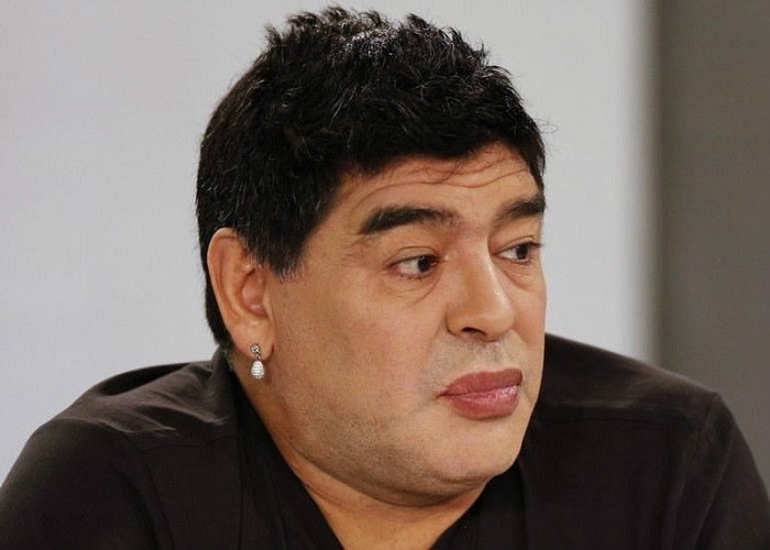 La nueva boca de Maradona desata burlas