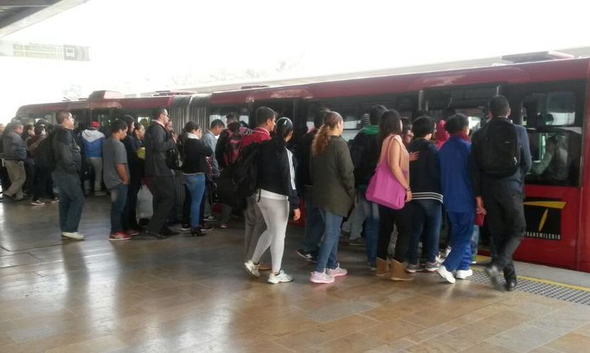 ¿Transmilenio sin sillas: una solución rápida?