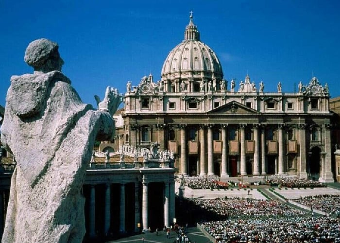 Vaticano rechaza embajador francés gay