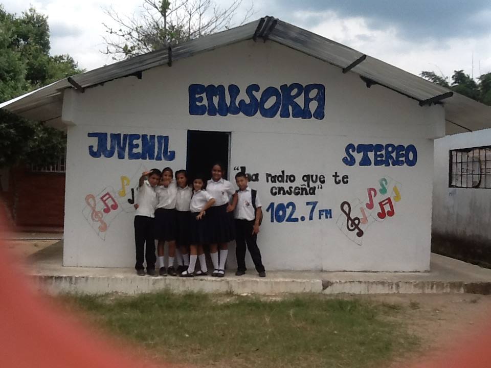 La radio escolar, un aporte para la paz