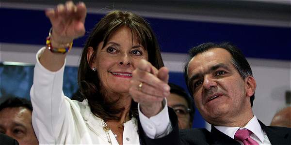 Óscar Iván Zuluaga y Marta Lucía comienzan a hablar de alcaldes y gobernadores