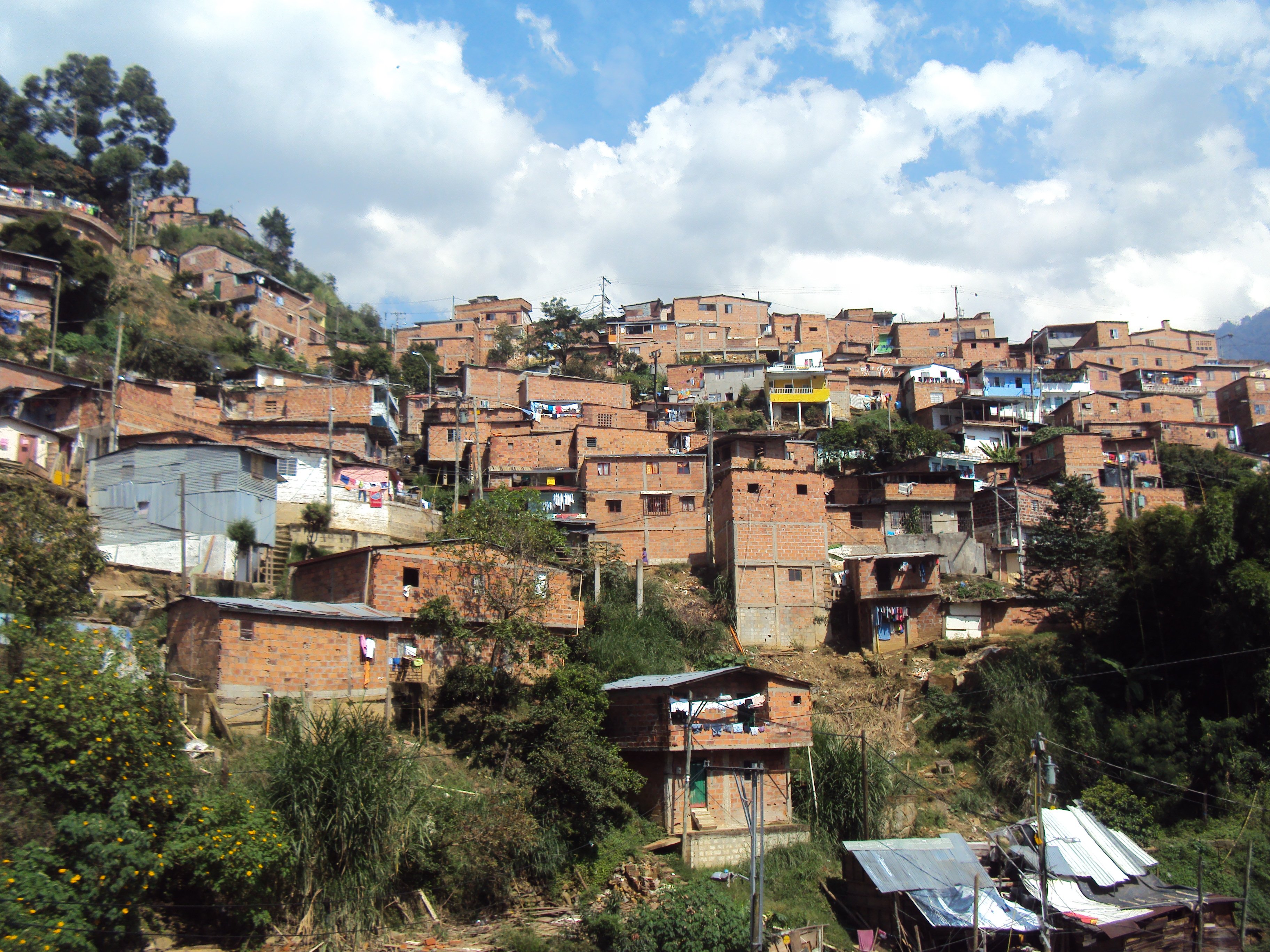 Huevos y arepas en manos de bandidos