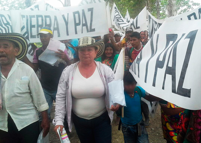 Para estos 100 campesinos la ley de restitución de tierras ha sido una burla