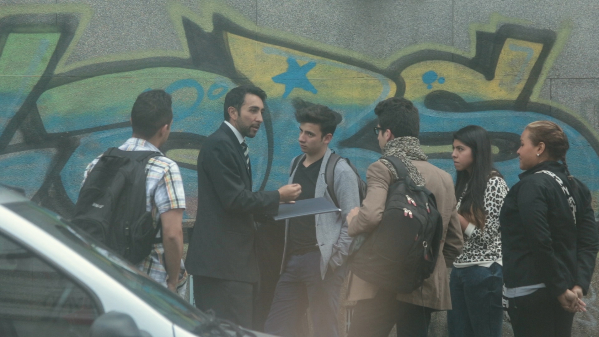 Diplomas falsos; Dilemas reales