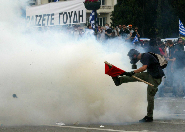 El mundo tiembla con Grecia en el abismo