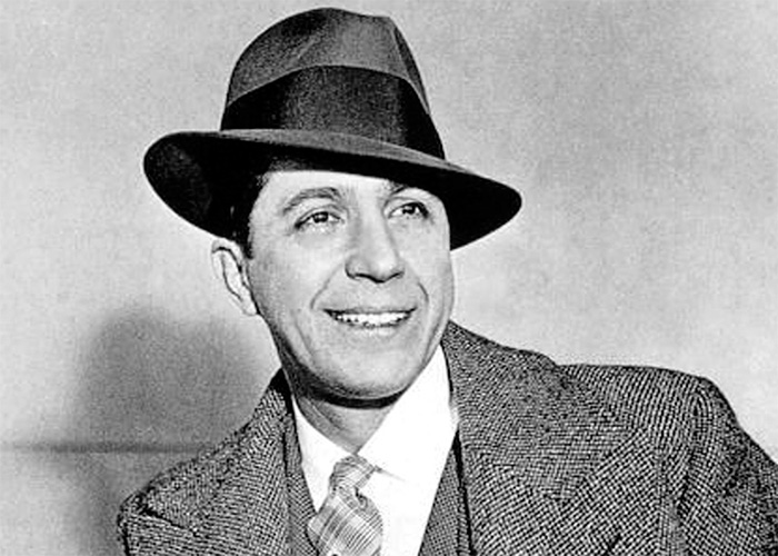 Carlos Gardel canta cada vez mejor