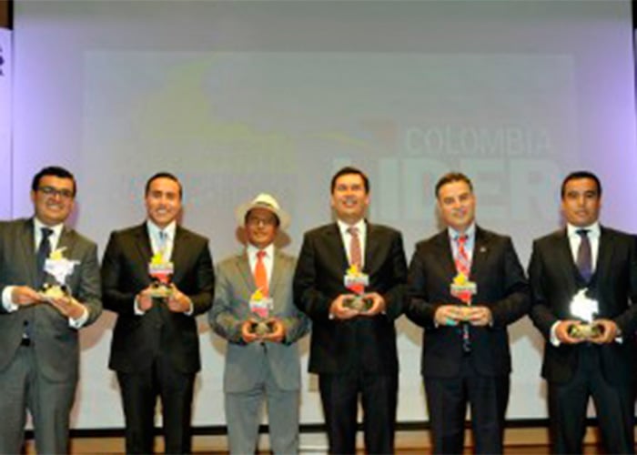 Carlos Andrés Trujillo, el alcalde roba premios