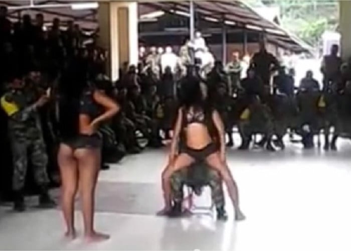 ¿Soldados del Caquetá entrenan con strippers?