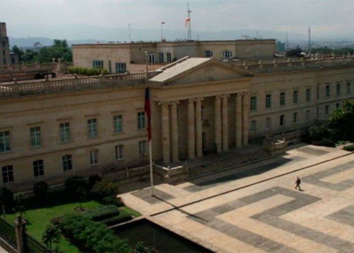 La democracia más antigua: el hazmerreír del continente