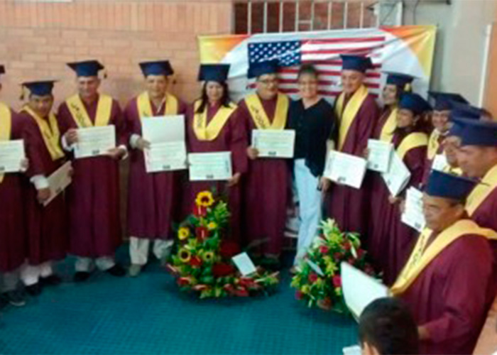 La universidad falsa que 'gradúa' periodistas