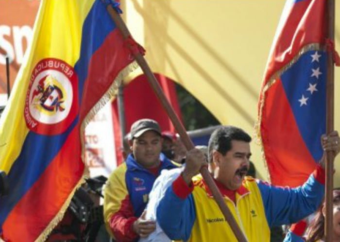 Maduro ha violado la ley ondeando nuestro símbolo patrio