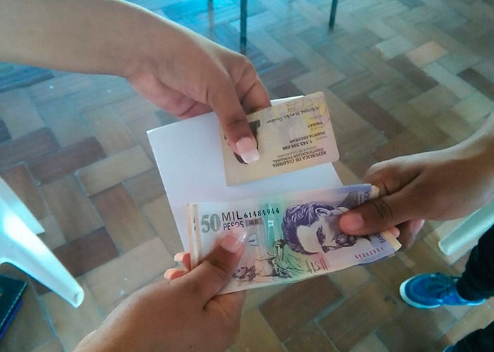 “Anhelo cumplir 18 para vender mi voto”: jóvenes en Cartagena