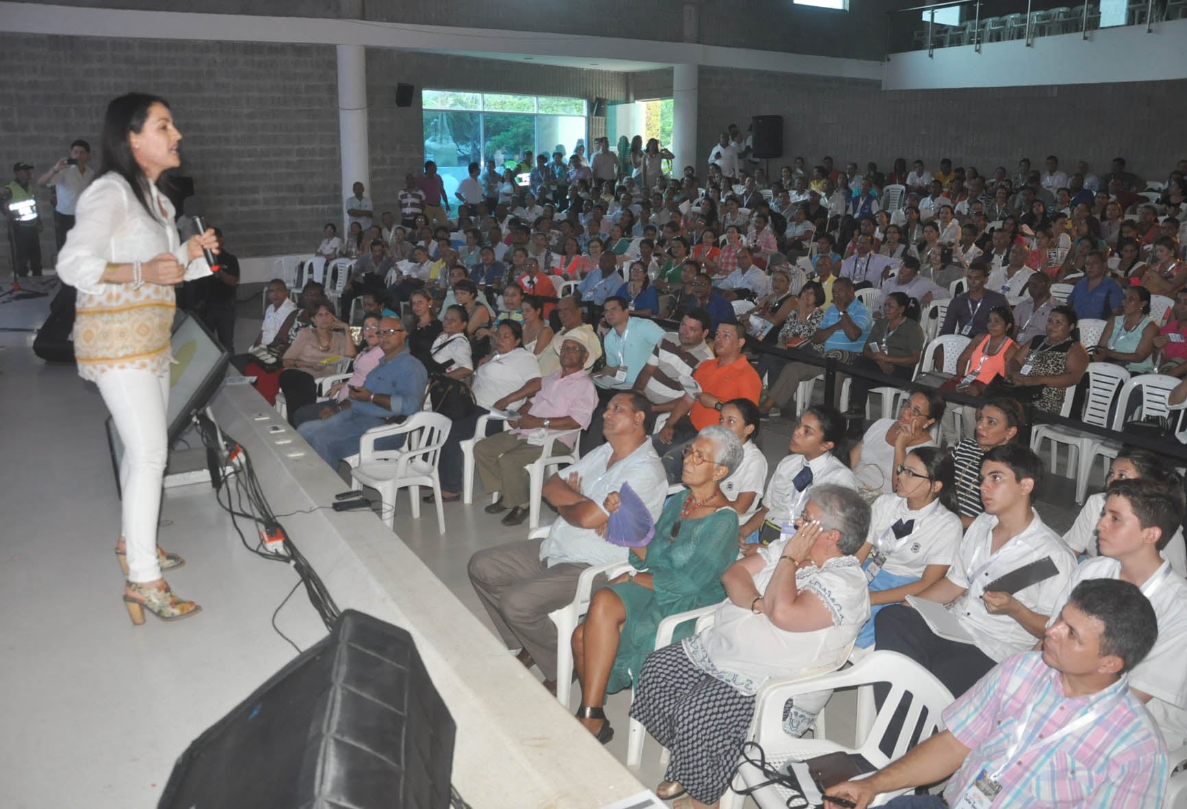  - El fin de Natalia Springer en La FM con Vicky Dávila