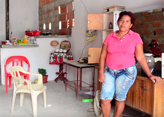  - Yanelis la peluquera