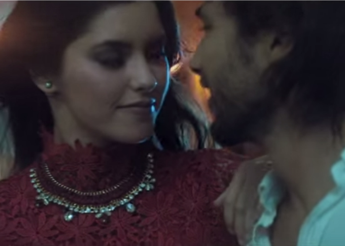 Vídeo de Carlos Vives con Paulina Vega arrasa en Youtube