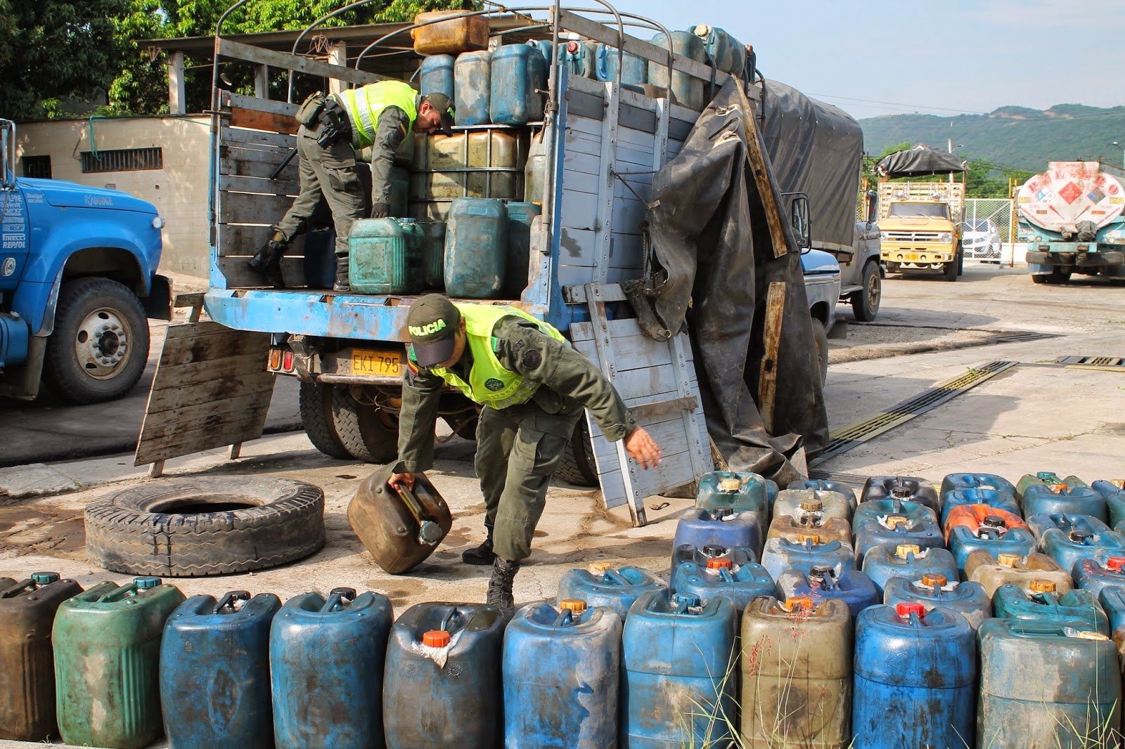 Gasolina, narcotráfico y contrabando en la frontera colombo-venezolana