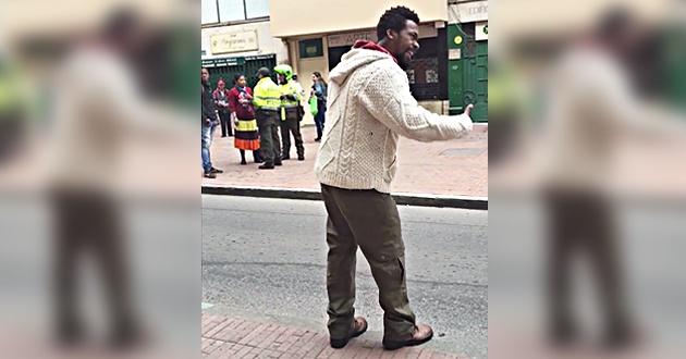 '¿Mi prisa sí es sospechosa porque soy negro, pero la de ellos no porque son blancos?'