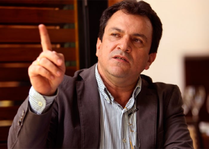 Alonso Salazar prepara su renuncia a la candidatura de la alcaldía de Medellín