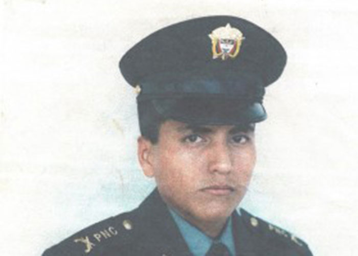 'Presidente Santos, ¿dónde está mi hijo?'