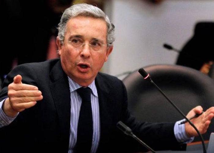 Si Uribe no hace parte de los acuerdos no habrá paz