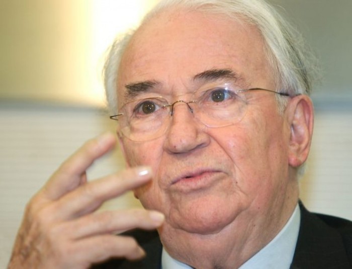 ¿Por qué el expresidente Betancur no estuvo en la ceremonia de perdón?