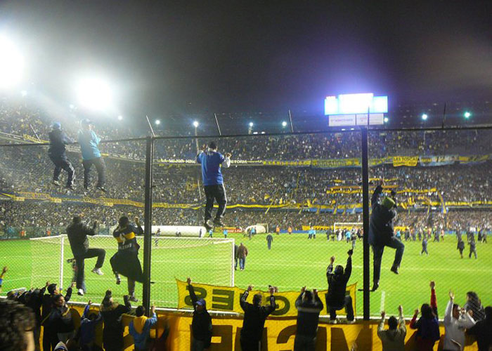 Diatriba contra las barras bravas