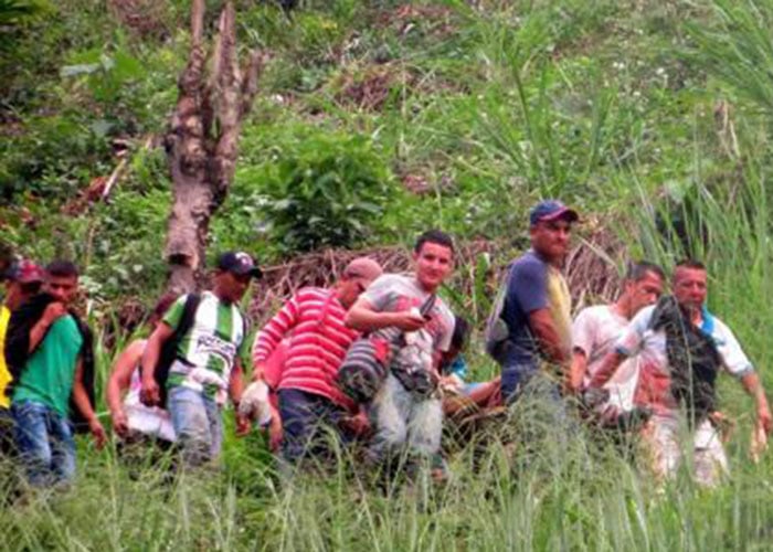 Nos conmocionan los muertos de París y no nuestros campesinos
