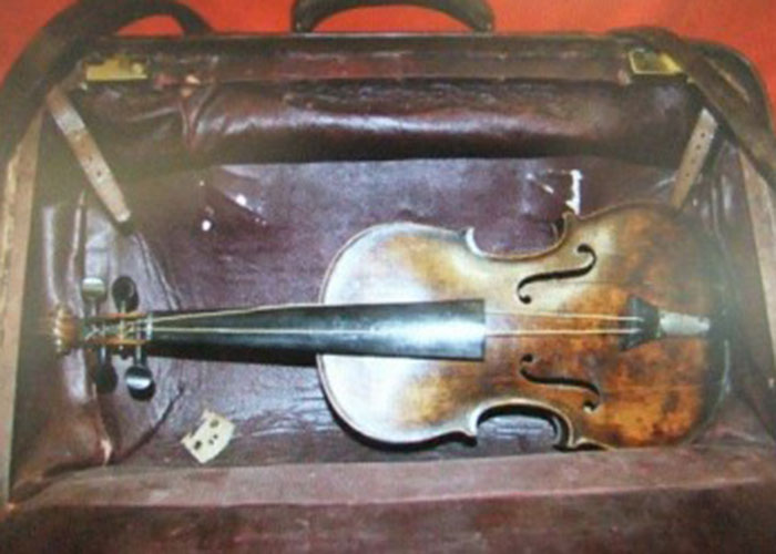 El violín que ni Dios pudo hundir con el Titanic