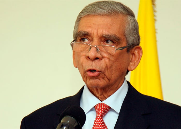 La reaparición del adusto General Jorge Enrique Mora, más duro que nunca