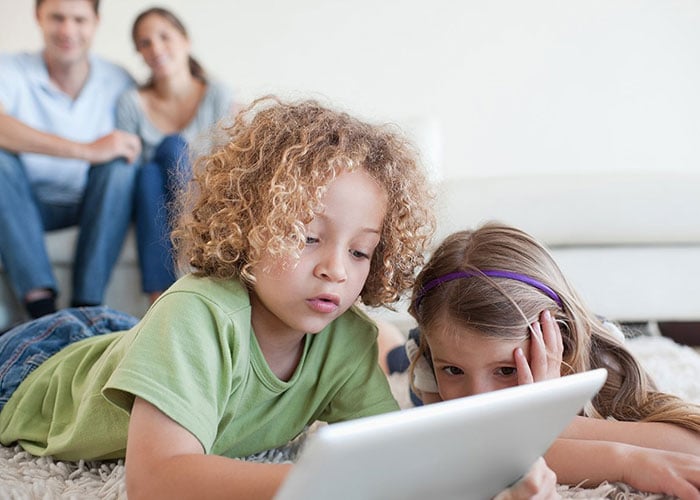 Cinco claves para proteger a sus hijos en Internet en estas vacaciones