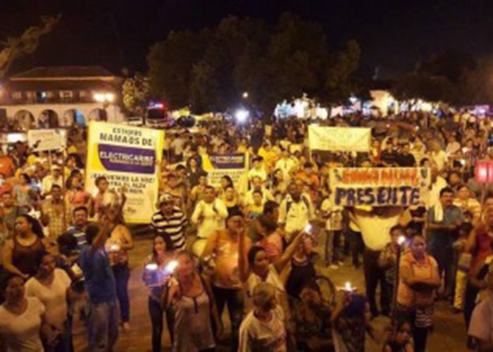 Antorchas contra el alza de la energía y el pésimo servicio de Electricaribe