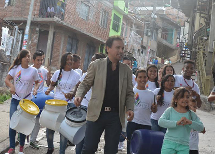 Puja por el disco de la Feria de Cali
