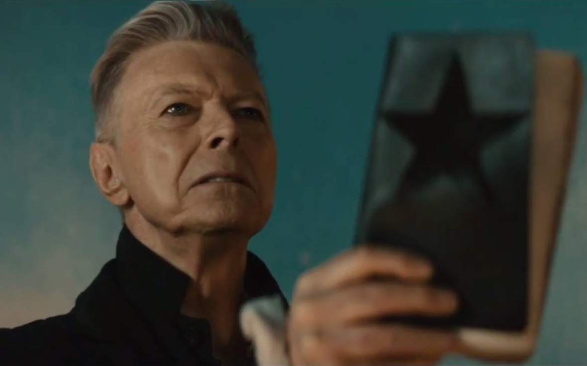 Con este video David Bowie abandonó el planeta tierra