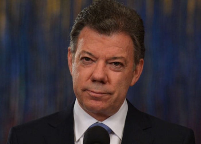 Santos: un presidente inconstitucional