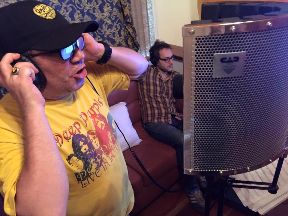 Después de estar al borde de la muerte, Elkin Ramírez reaparece cantando