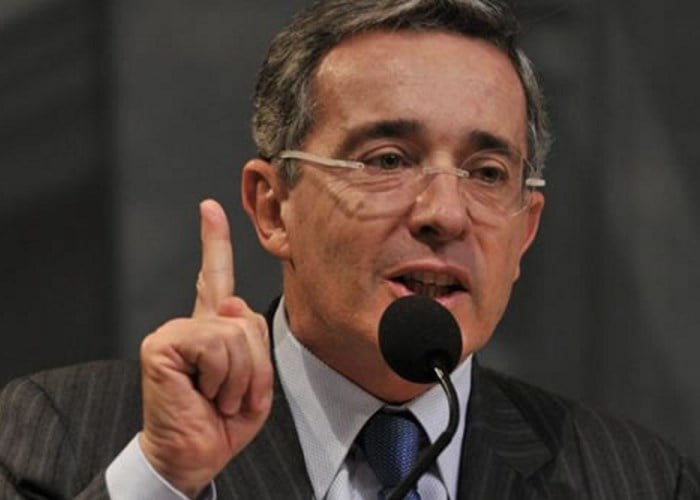 Las mentiras de Uribe frente a la tasa de cambio