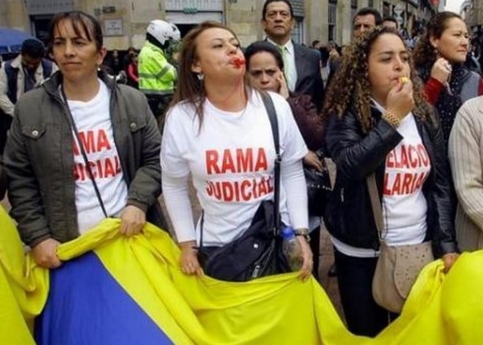 Trabajadores y ciudadanos: los que llevan del bulto con la crisis de la justicia