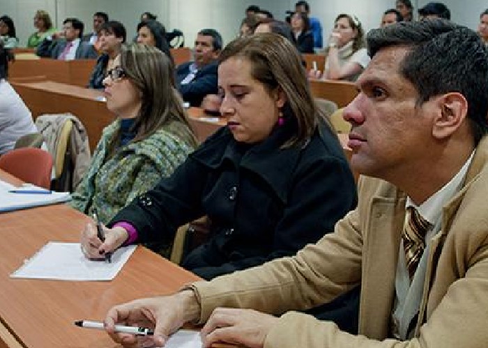 Una nueva mirada sobre las becas doctorales de Colciencias