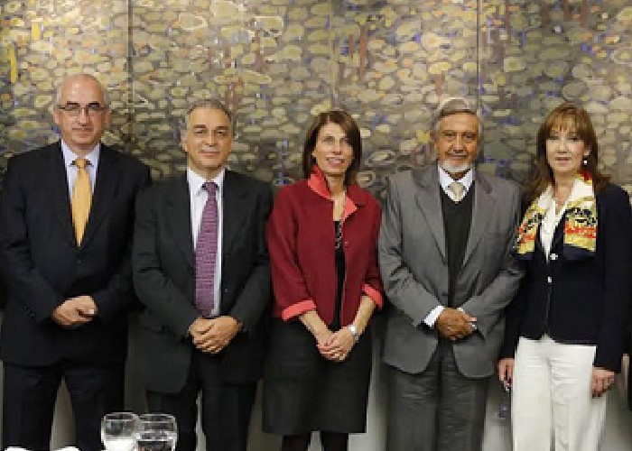 Empresarios y ciudadanos de a pie no aguantan más impuestos