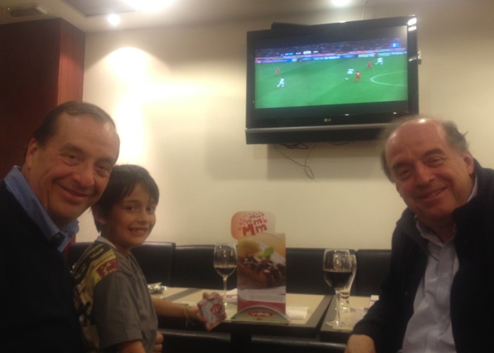 Homenaje de Álvaro Leyva Durán a su hermano Santiago