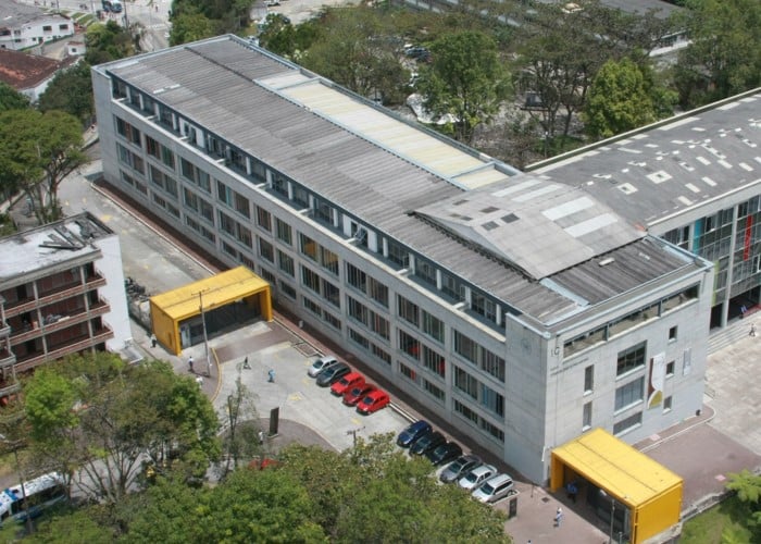 La universidad trastocada: vicisitudes de una academia adulterada