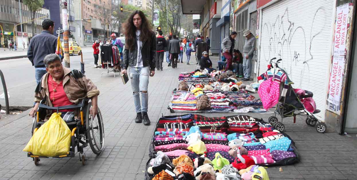 Para El Tiempo, los vendedores ambulantes huelen a 