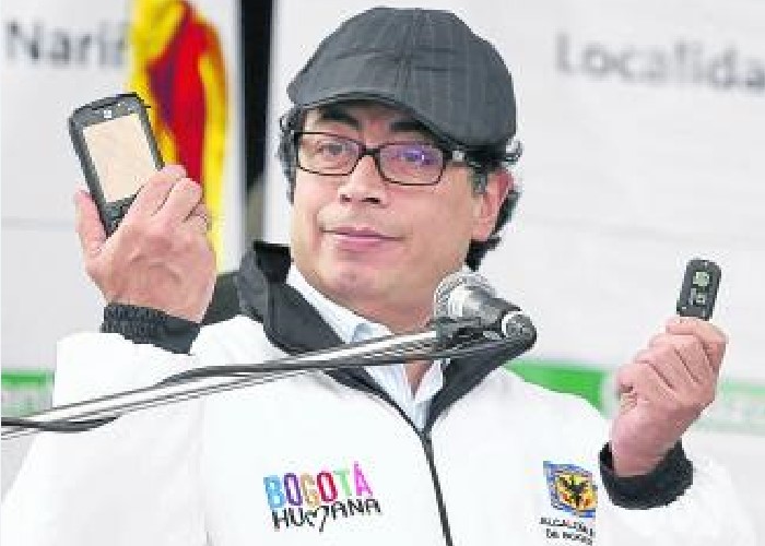 ¿La secta de Petro en redes sociales?