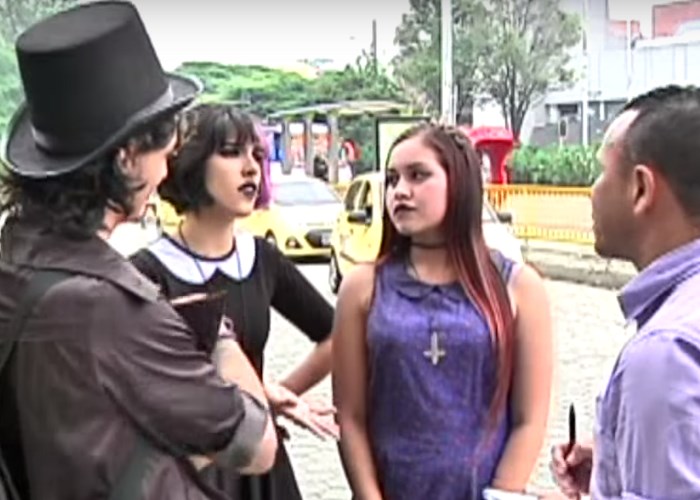 De discriminaciones a los jóvenes, y de medios